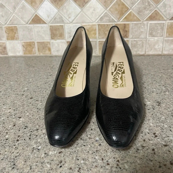 Salvatore Ferragamo Women’s Black Heel in Size 6.5 AA - Picture 2 of 11